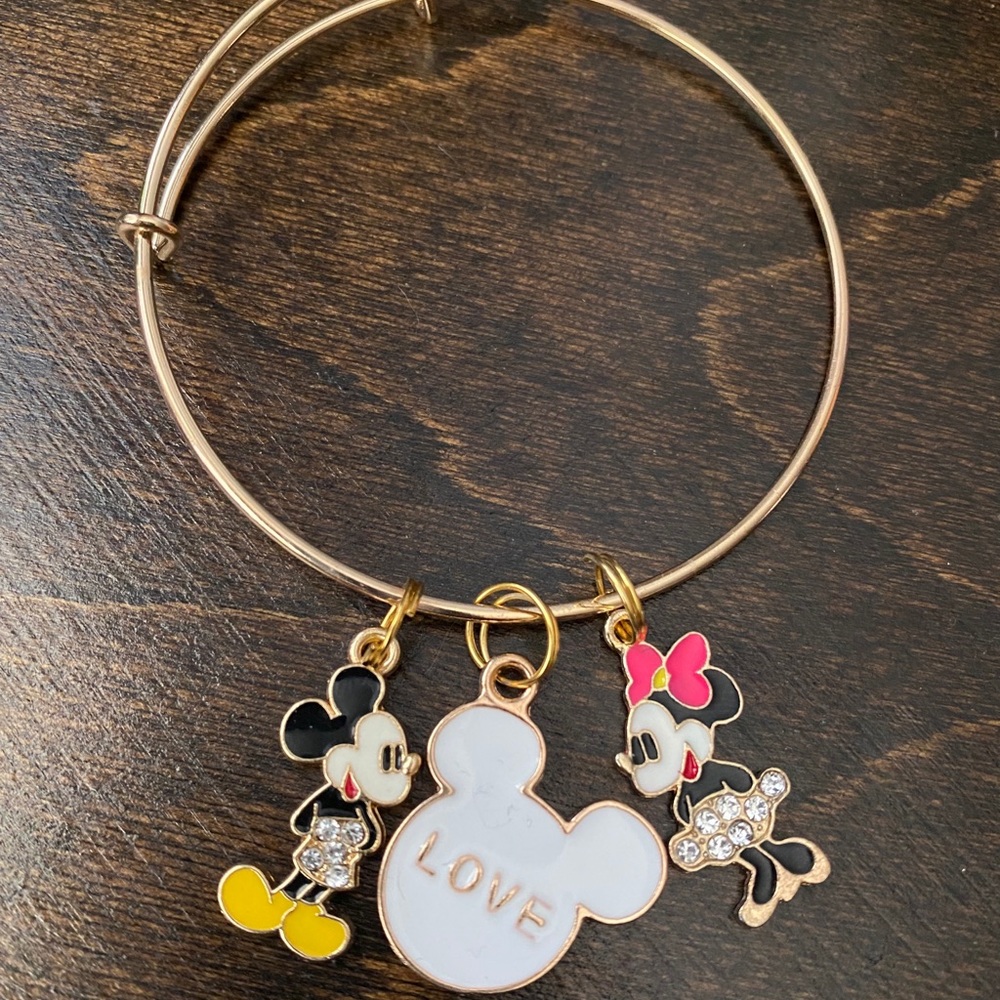 Mickey & Minnie Love Adjustable charm bracelet